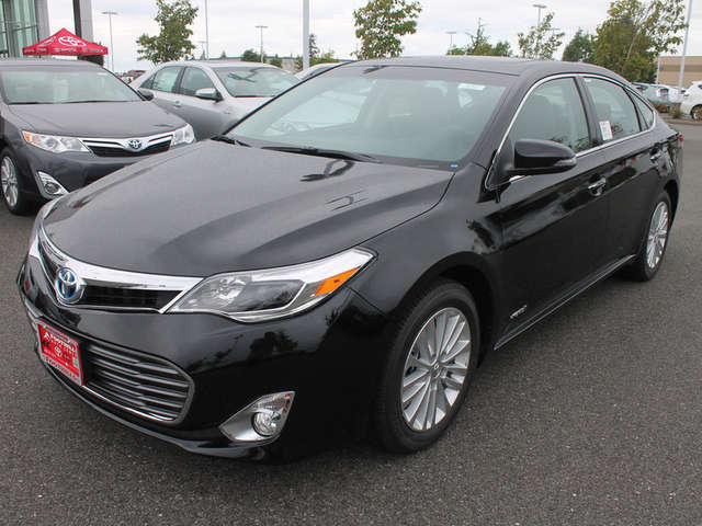 2014 Toyota Avalon Hybrid for Sale in Burlington at Foothills Toyota